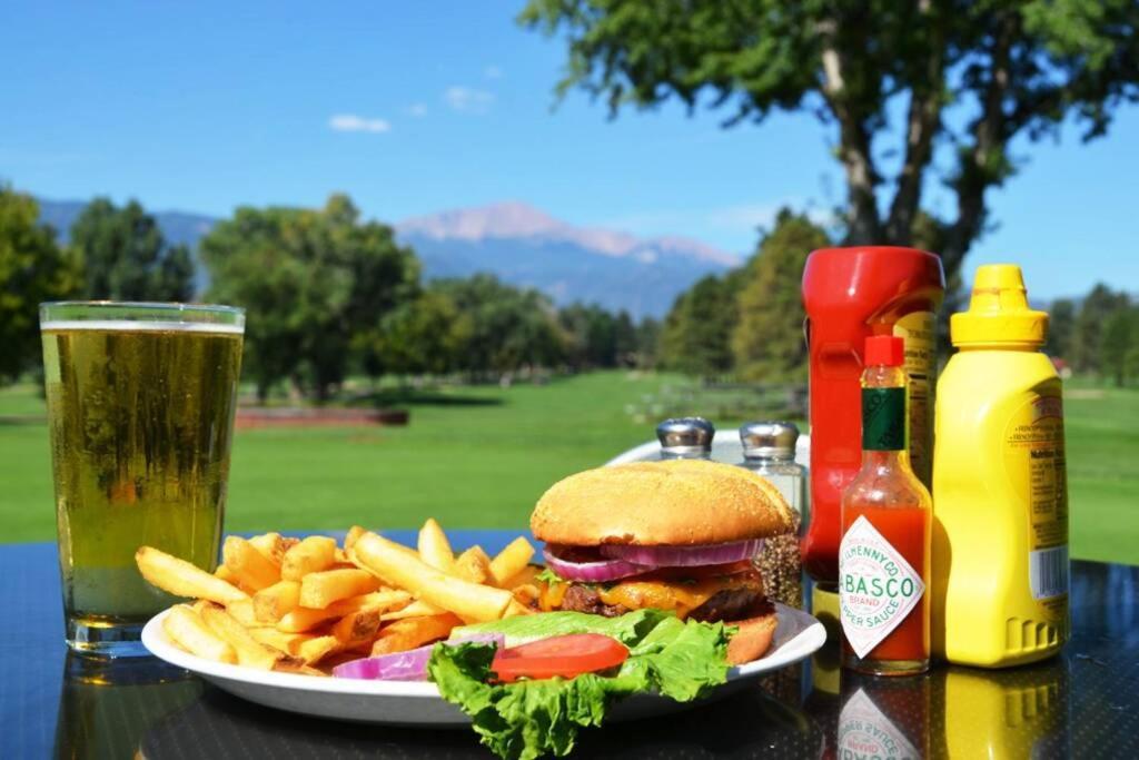 Charming Remodeled Golf Course Area Home 콜로라도스프링스 외부 사진
